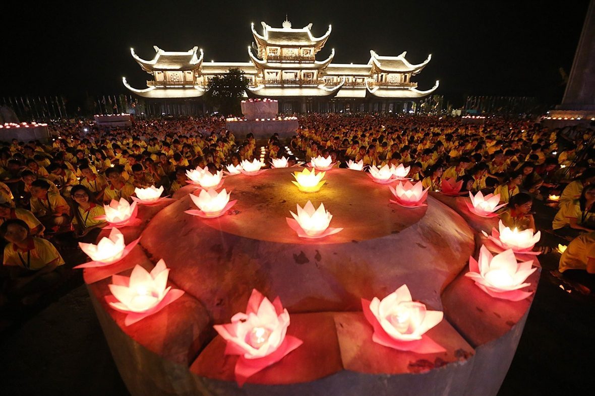 buddhist festivals asia tenggara